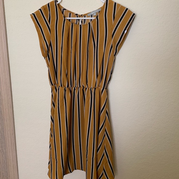 Never worn Old Navy striped yellow dress - Picture 1 of 2